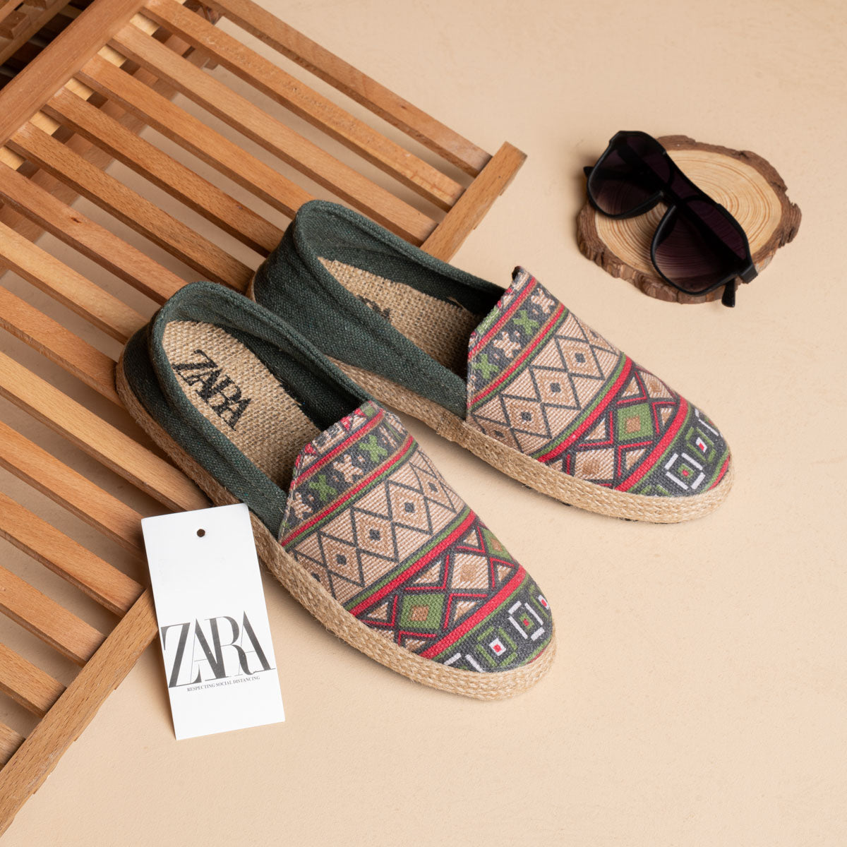 Zara حذاء ليش