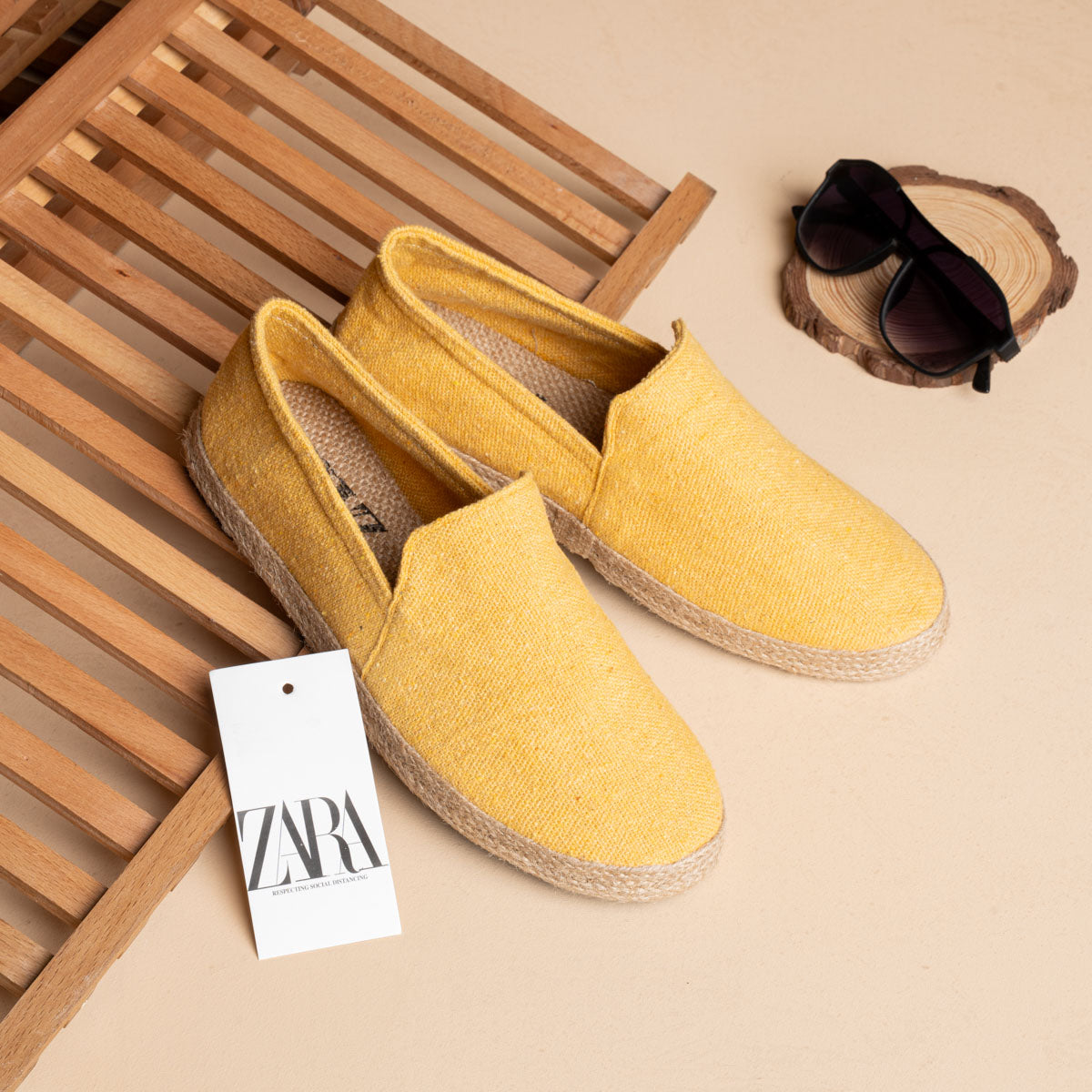 Zara حذاء ليش
